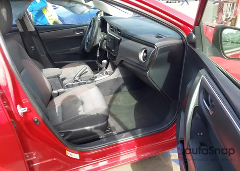 2018 Toyota Corolla Le z USA, uszkodzony, nr VIN 2T1BURHE2JC074142